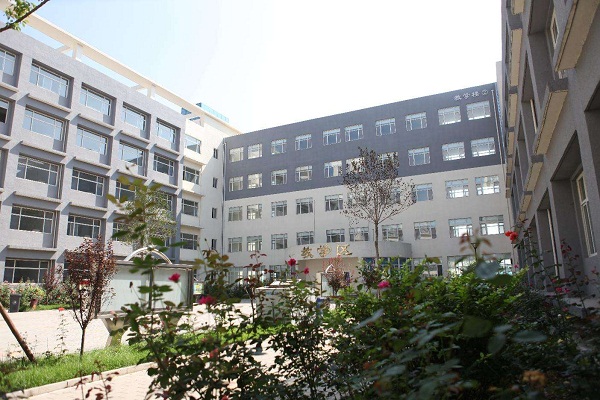 雅安航空工業聯合技工學